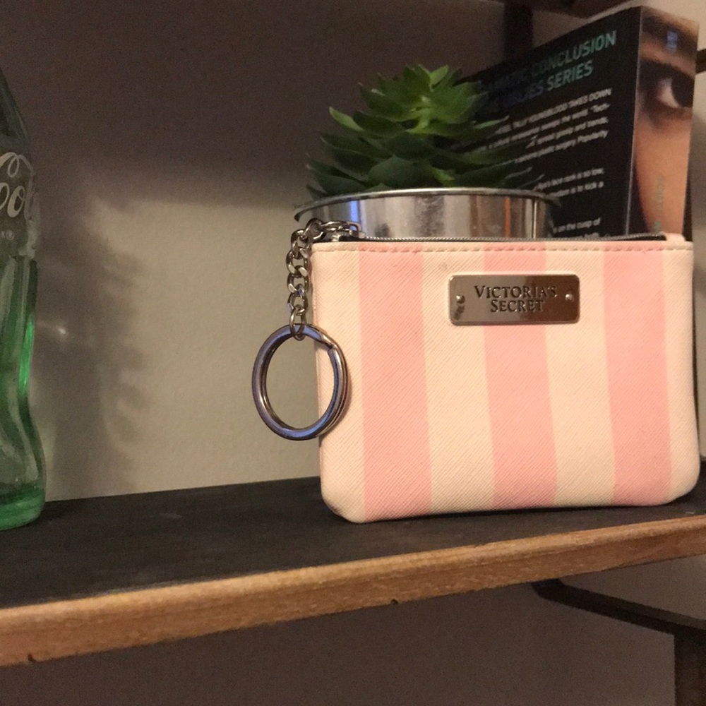 VICTORIA’S SECRET wallet